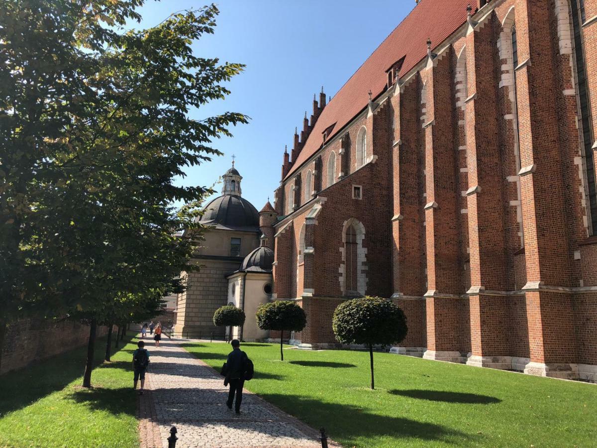 Studio Z Ogrodem Przy Starej Zajezdni Cracovia Esterno foto